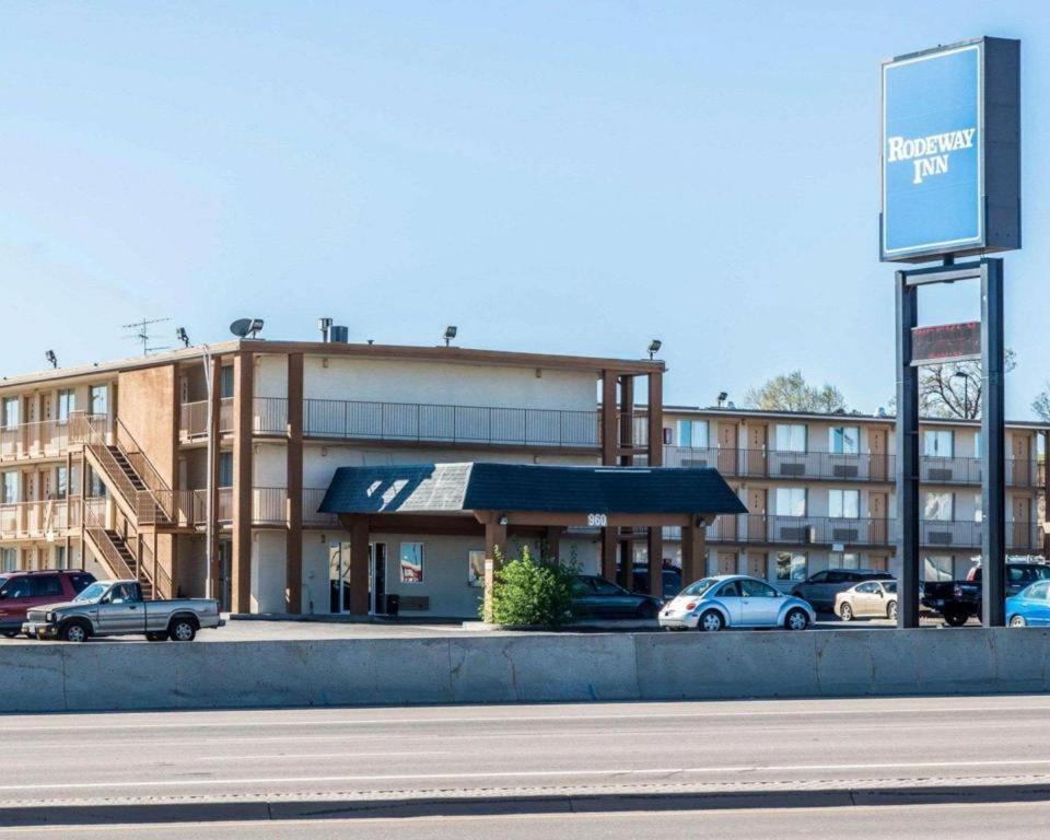 Rodeway Inn Pueblo Exterior photo