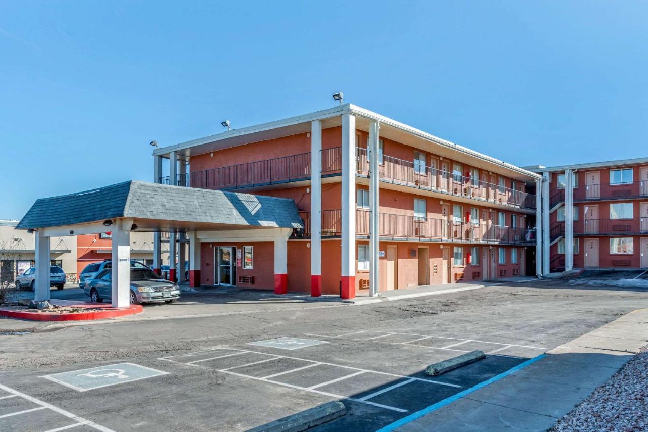 Rodeway Inn Pueblo Exterior photo